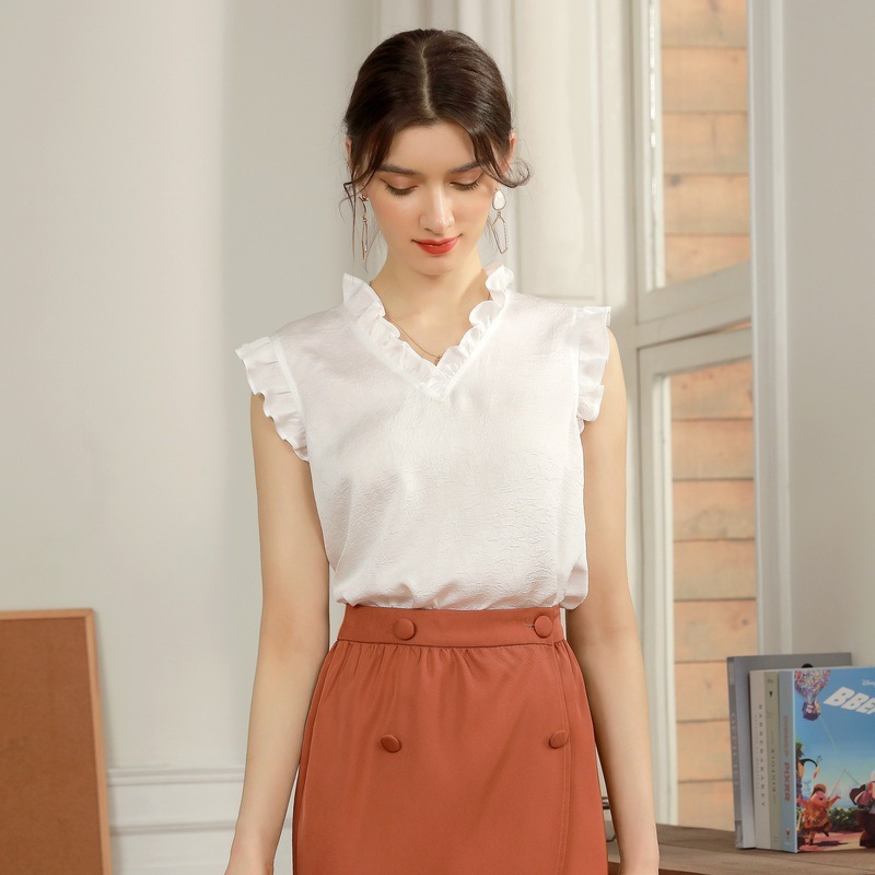 Simple V-neck Sleeveless Chiffon Shirt - White, M
